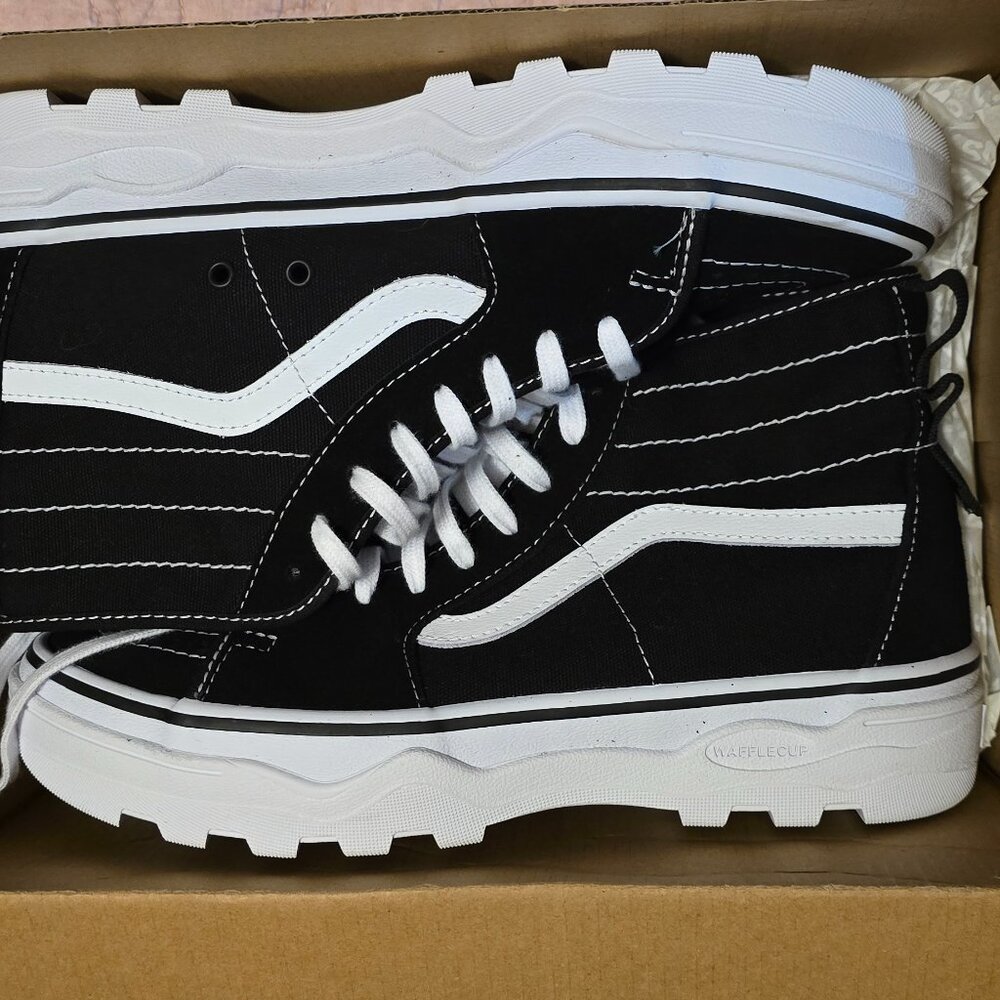 Vans - Picture 2 of 5